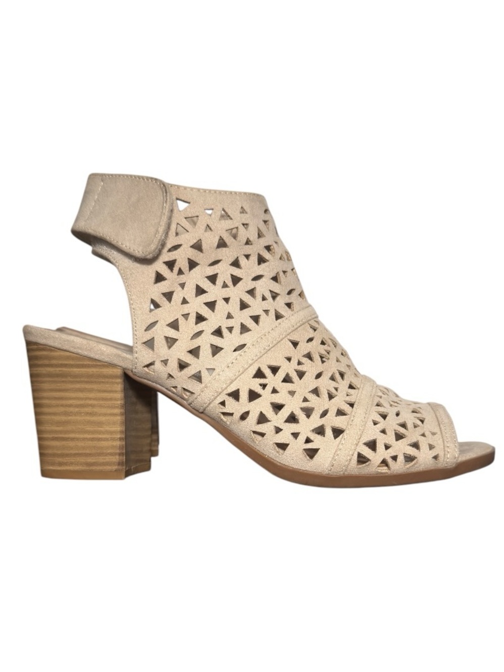 Self Esteem Womens Laser Cut Beige Faux Suede Block Heel Open Toe Sandals EUC